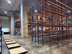 Benoi Road (D22), Warehouse #591884261